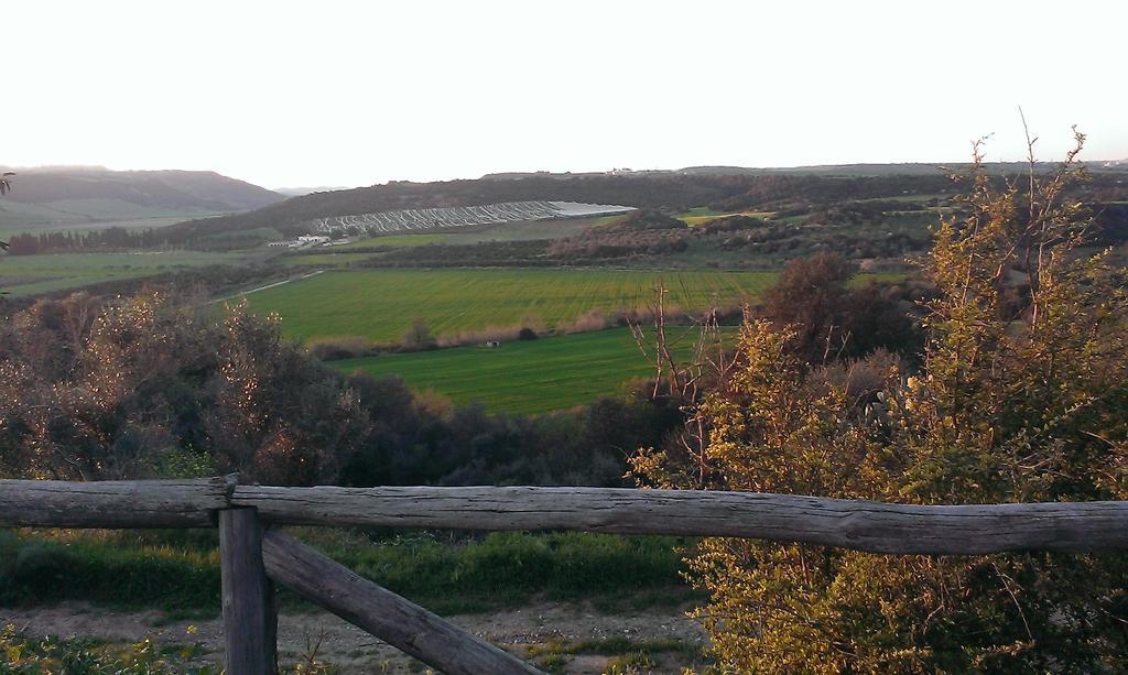 Masseria Strada Agriturismo จิโนซา ภายนอก รูปภาพ