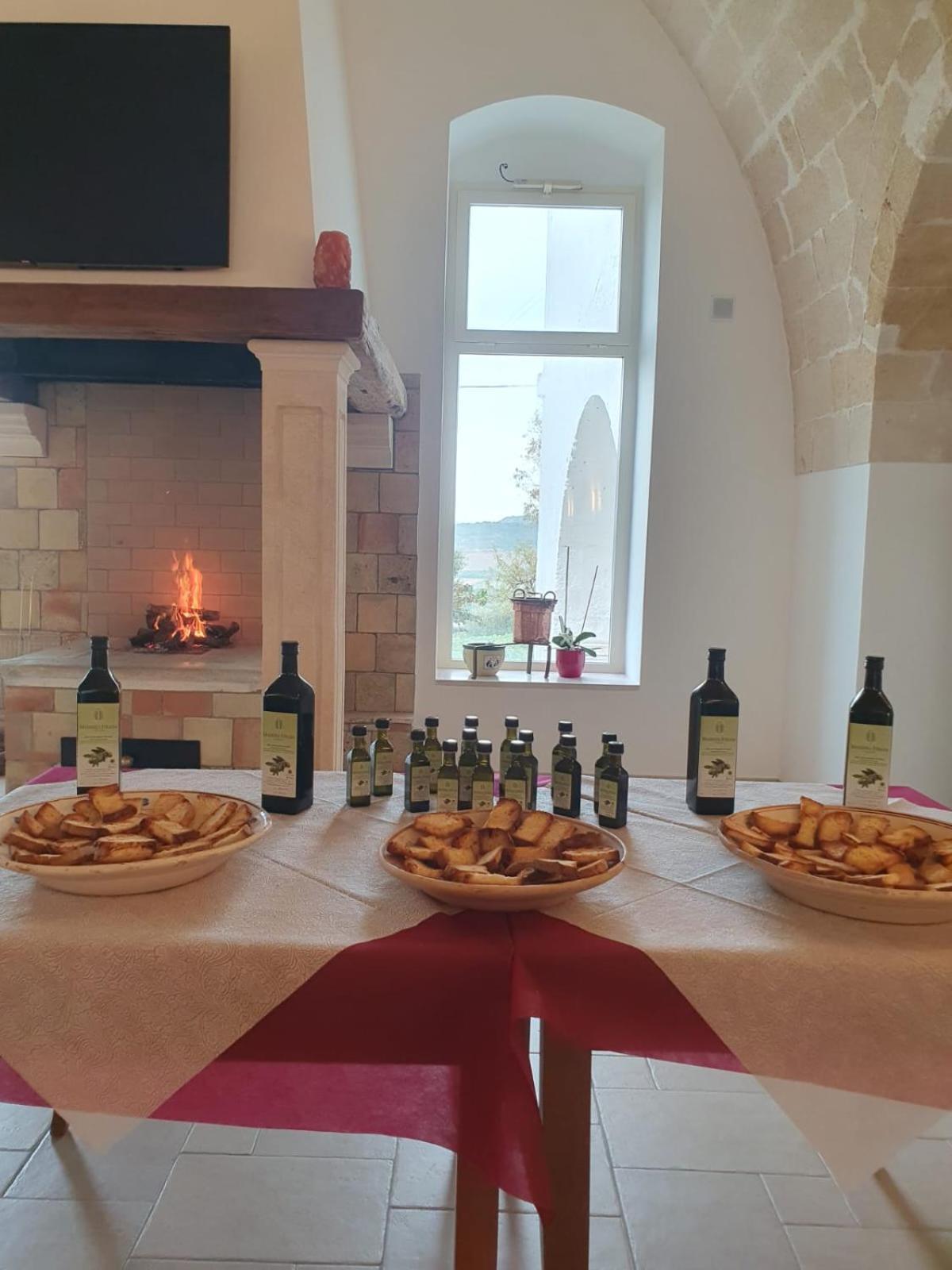 Masseria Strada Agriturismo จิโนซา ภายนอก รูปภาพ