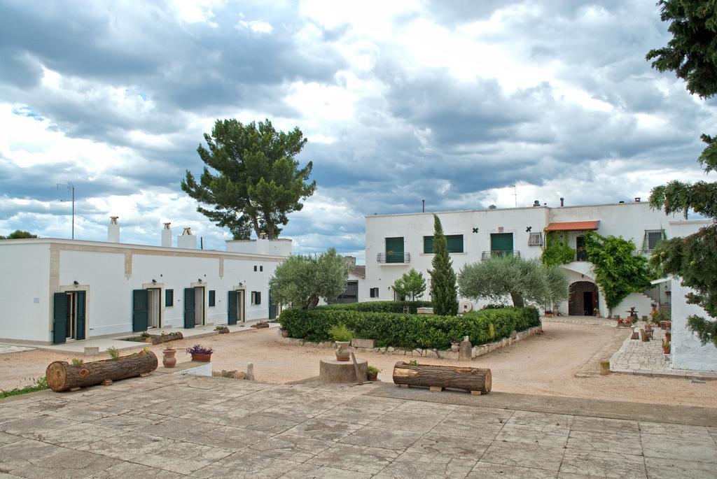 Masseria Strada Agriturismo จิโนซา ภายนอก รูปภาพ