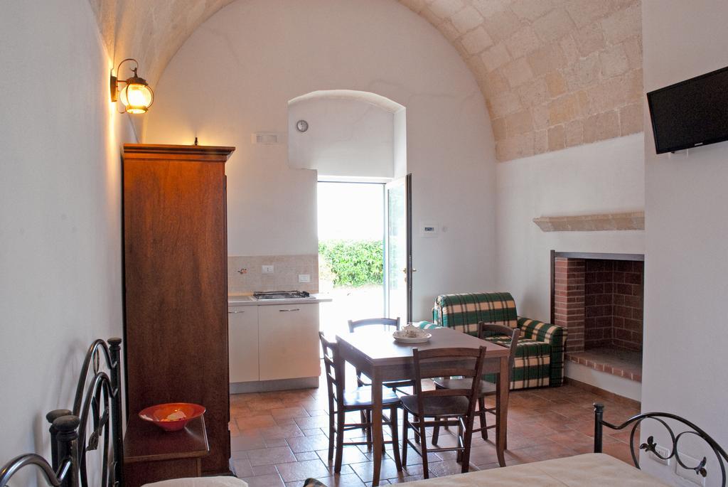 Masseria Strada Agriturismo จิโนซา ห้อง รูปภาพ
