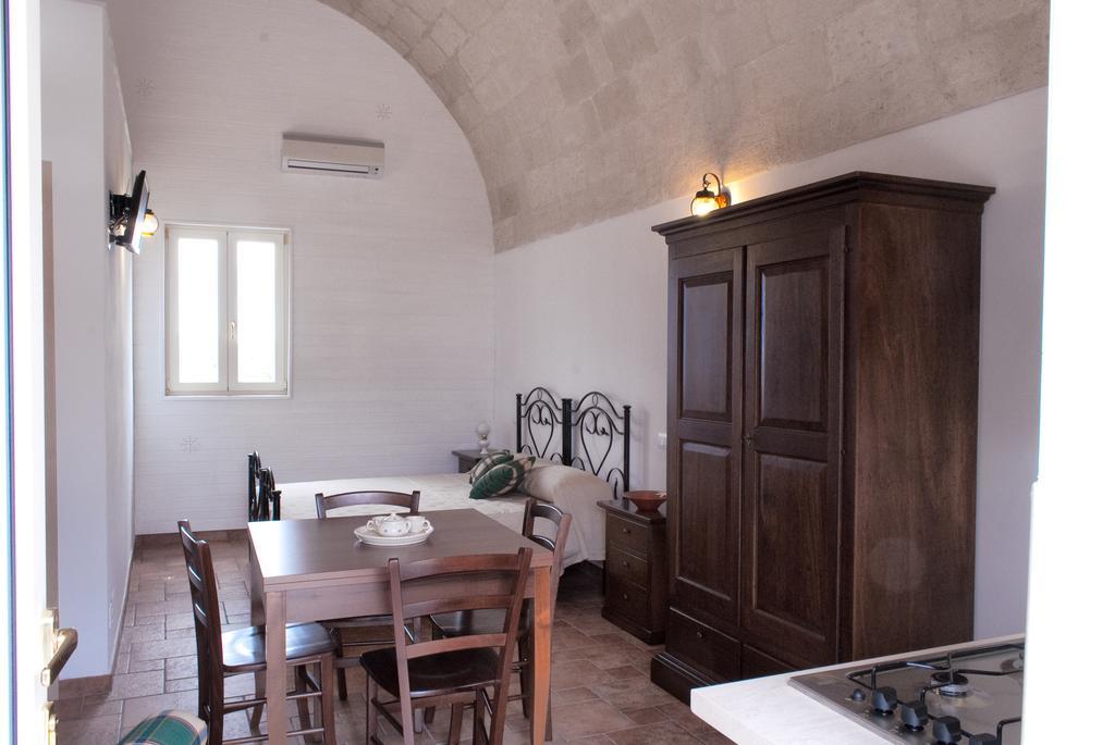 Masseria Strada Agriturismo จิโนซา ห้อง รูปภาพ