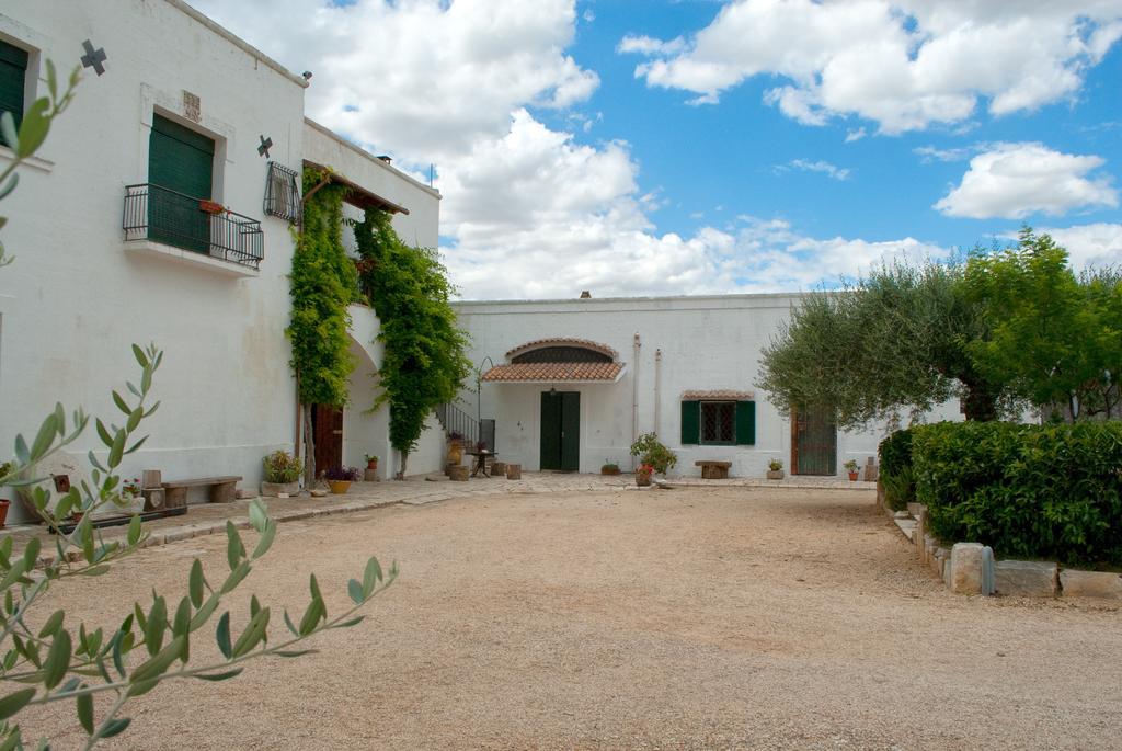 Masseria Strada Agriturismo จิโนซา ภายนอก รูปภาพ